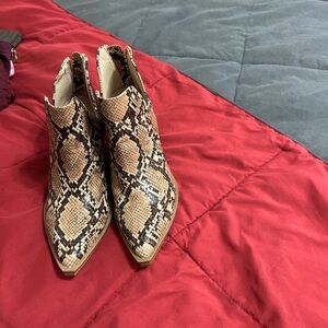 Steve Madden Snake Print Ankle Boots - Tan and Black